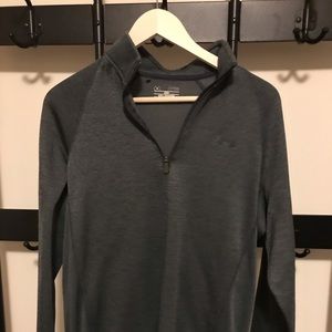 Medium Under  armour half zip fleece men’s